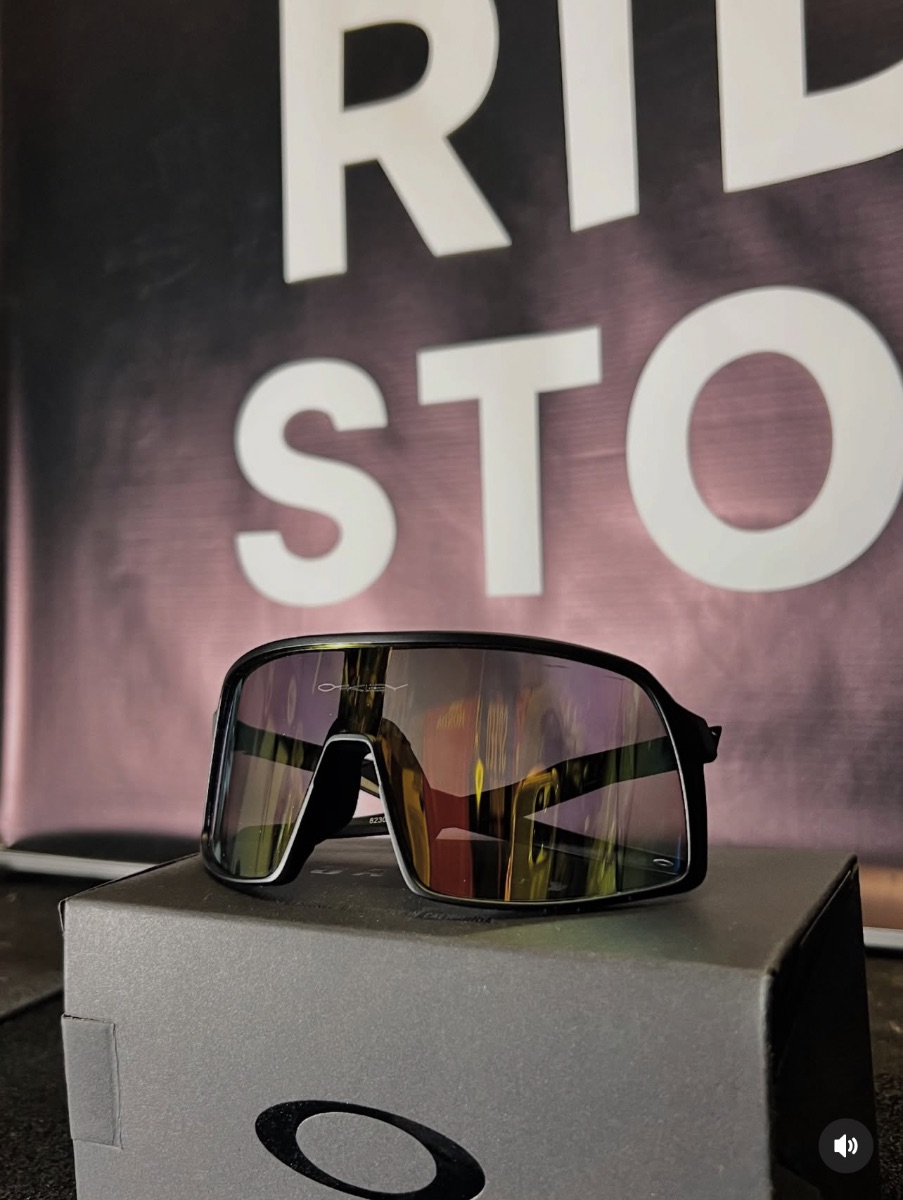 OAKLEY SUTRO