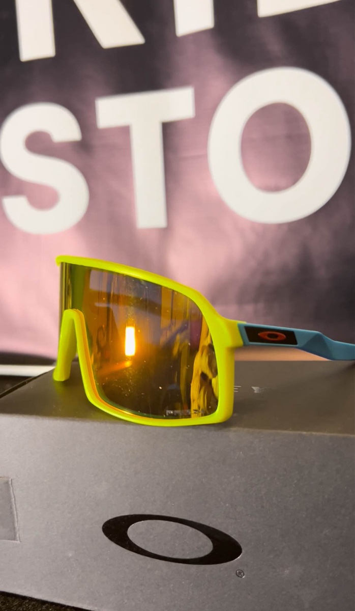 OAKLEY SUTRO a/c